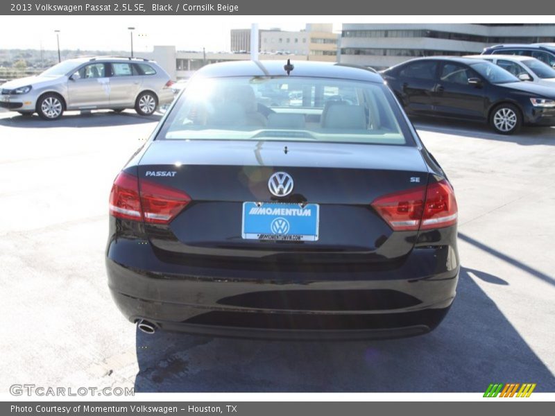 Black / Cornsilk Beige 2013 Volkswagen Passat 2.5L SE