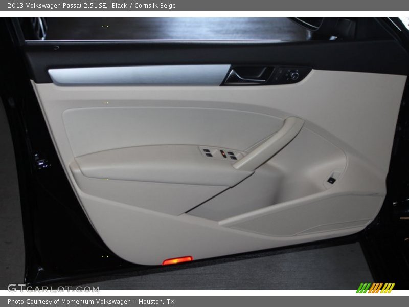 Black / Cornsilk Beige 2013 Volkswagen Passat 2.5L SE