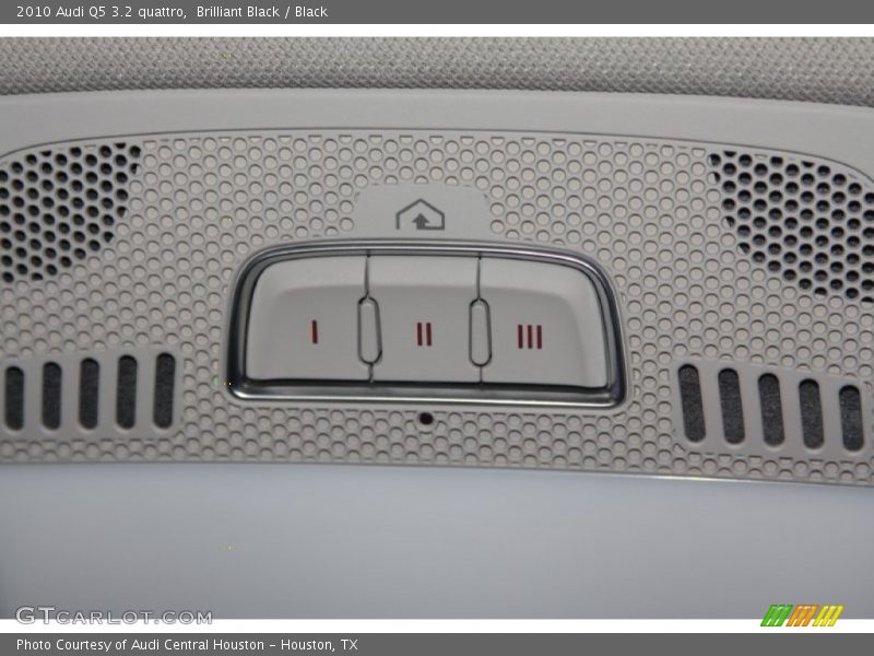 Brilliant Black / Black 2010 Audi Q5 3.2 quattro