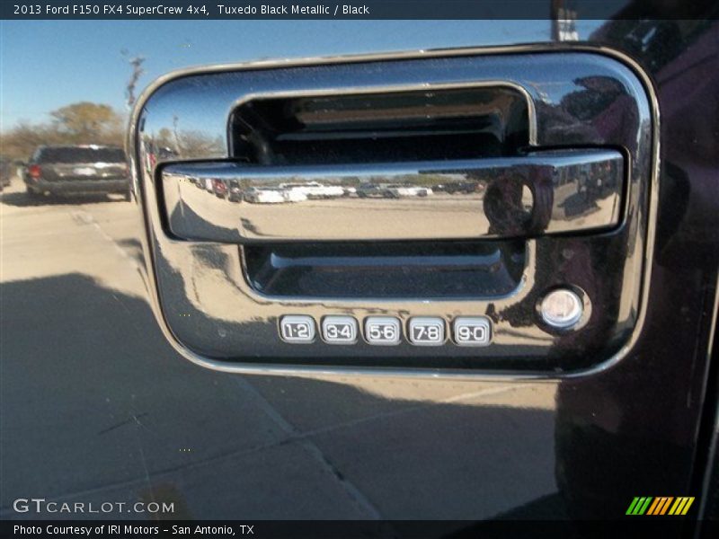Tuxedo Black Metallic / Black 2013 Ford F150 FX4 SuperCrew 4x4