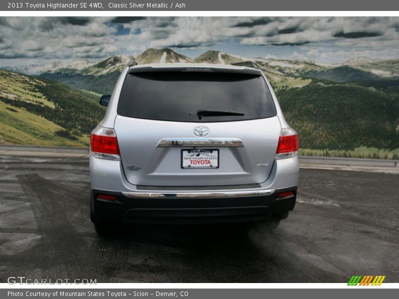 Classic Silver Metallic / Ash 2013 Toyota Highlander SE 4WD