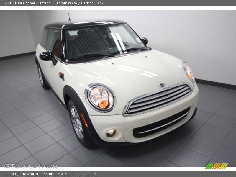 Pepper White / Carbon Black 2013 Mini Cooper Hardtop
