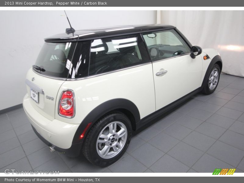 Pepper White / Carbon Black 2013 Mini Cooper Hardtop