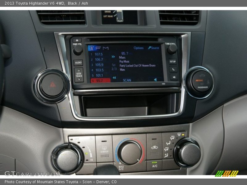 Black / Ash 2013 Toyota Highlander V6 4WD