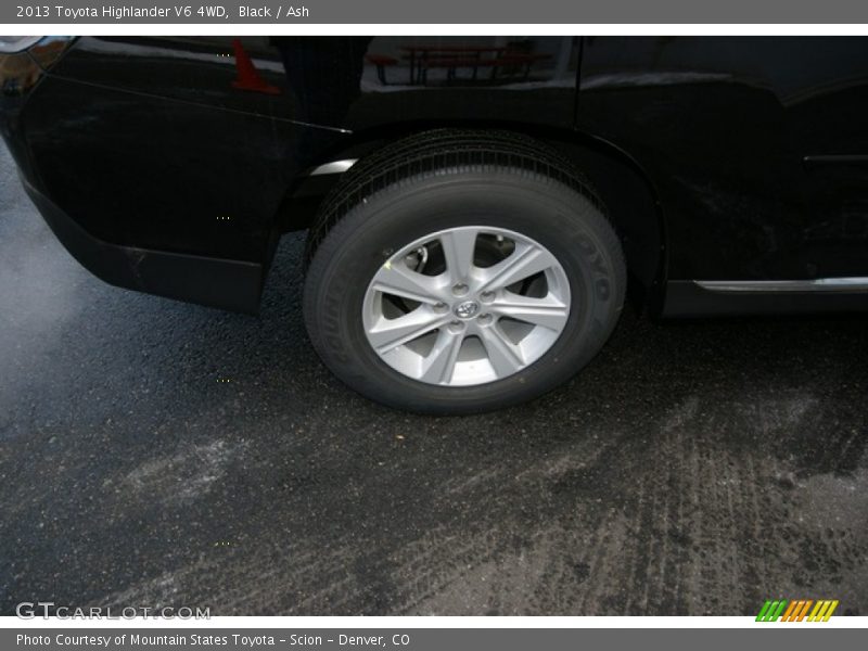 Black / Ash 2013 Toyota Highlander V6 4WD