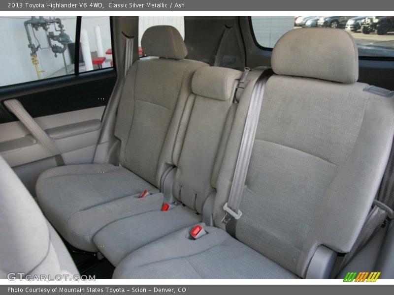 Classic Silver Metallic / Ash 2013 Toyota Highlander V6 4WD