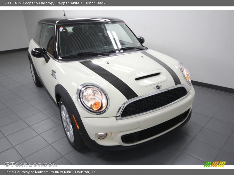 Pepper White / Carbon Black 2013 Mini Cooper S Hardtop