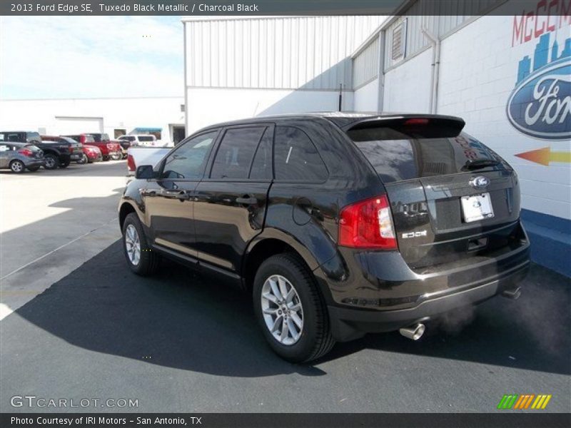 Tuxedo Black Metallic / Charcoal Black 2013 Ford Edge SE