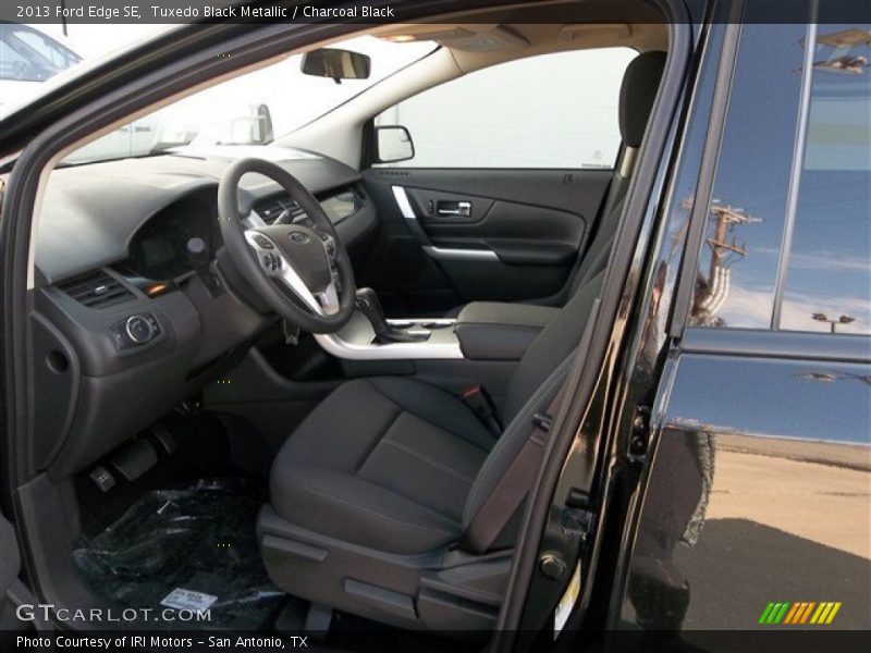 Tuxedo Black Metallic / Charcoal Black 2013 Ford Edge SE