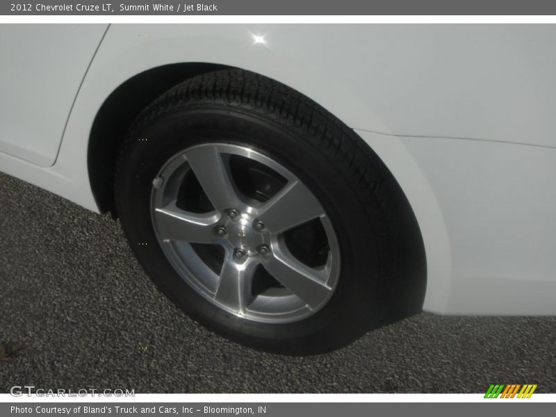 Summit White / Jet Black 2012 Chevrolet Cruze LT