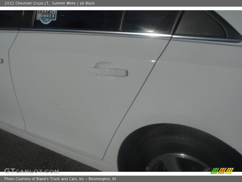 Summit White / Jet Black 2012 Chevrolet Cruze LT