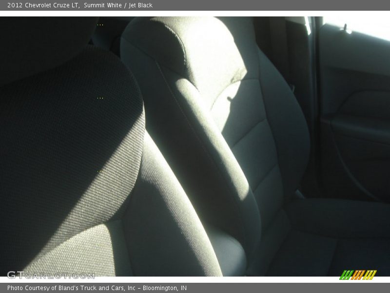 Summit White / Jet Black 2012 Chevrolet Cruze LT