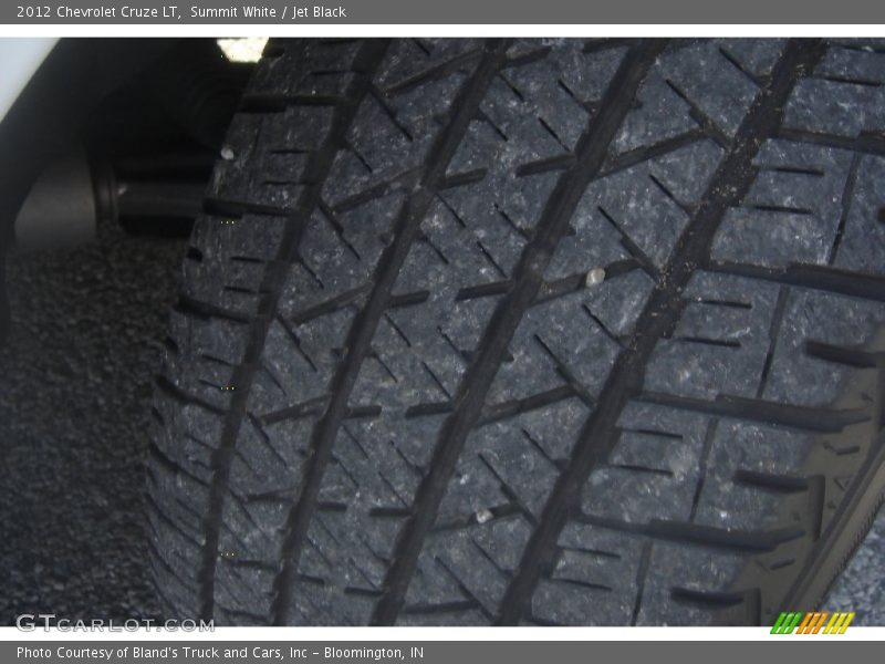 Summit White / Jet Black 2012 Chevrolet Cruze LT