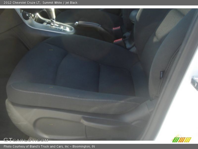 Summit White / Jet Black 2012 Chevrolet Cruze LT
