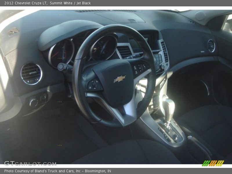Summit White / Jet Black 2012 Chevrolet Cruze LT