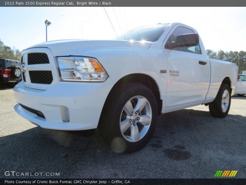 Bright White / Black 2013 Ram 1500 Express Regular Cab