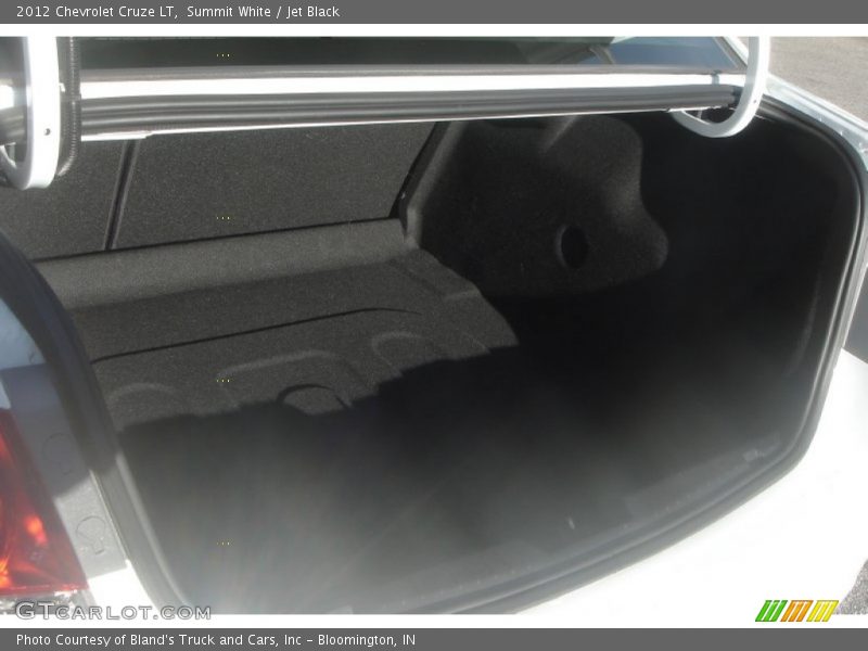 Summit White / Jet Black 2012 Chevrolet Cruze LT
