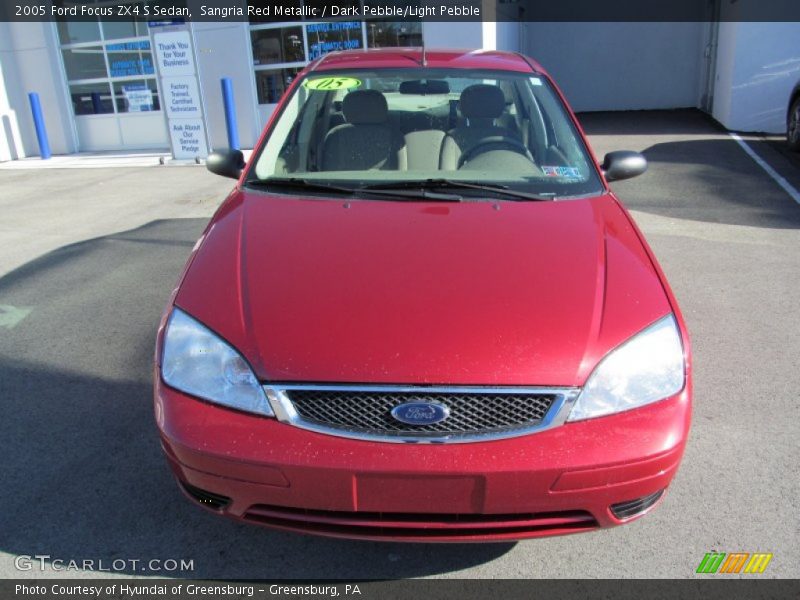 Sangria Red Metallic / Dark Pebble/Light Pebble 2005 Ford Focus ZX4 S Sedan