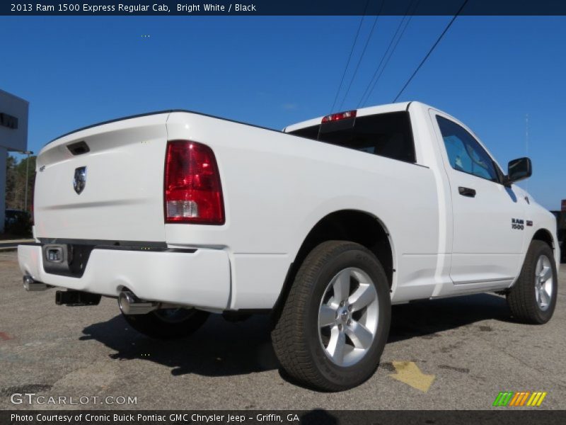 Bright White / Black 2013 Ram 1500 Express Regular Cab