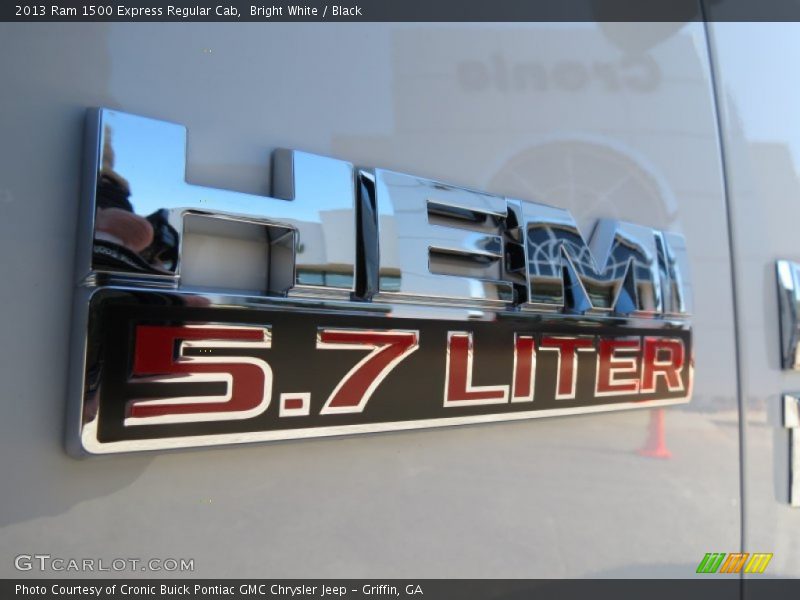 Bright White / Black 2013 Ram 1500 Express Regular Cab