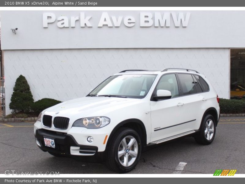 Alpine White / Sand Beige 2010 BMW X5 xDrive30i