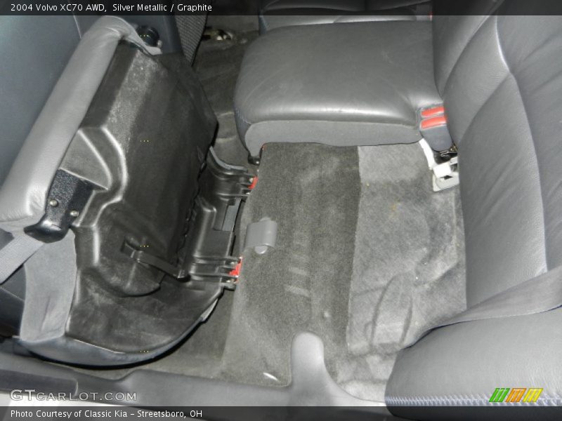 Silver Metallic / Graphite 2004 Volvo XC70 AWD