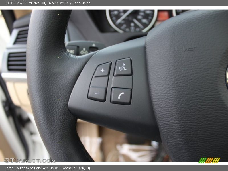 Alpine White / Sand Beige 2010 BMW X5 xDrive30i