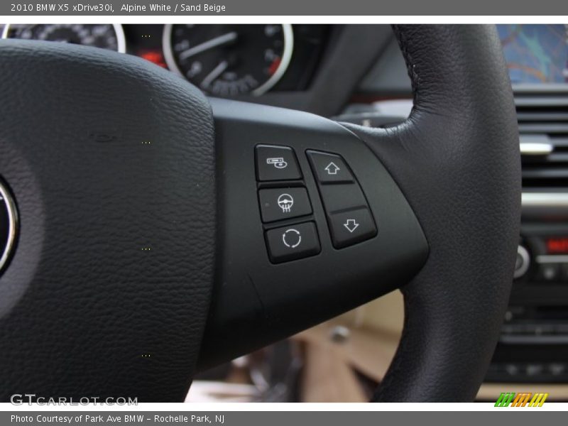 Alpine White / Sand Beige 2010 BMW X5 xDrive30i