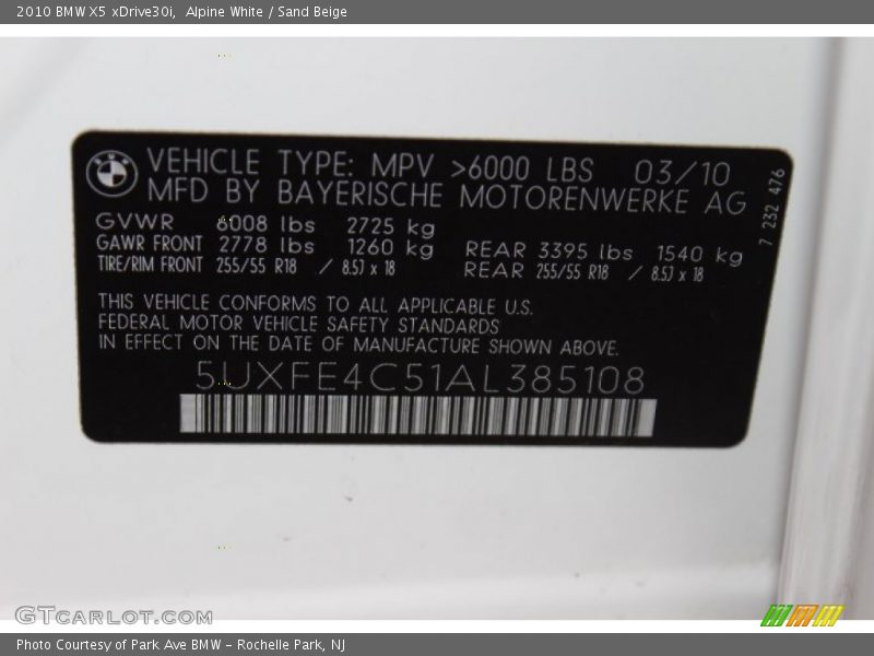 Alpine White / Sand Beige 2010 BMW X5 xDrive30i
