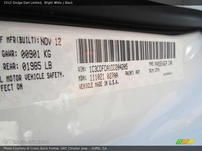 Bright White / Black 2013 Dodge Dart Limited