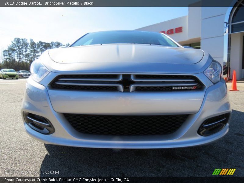 Bright Silver Metallic / Black 2013 Dodge Dart SE