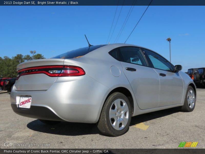 Bright Silver Metallic / Black 2013 Dodge Dart SE