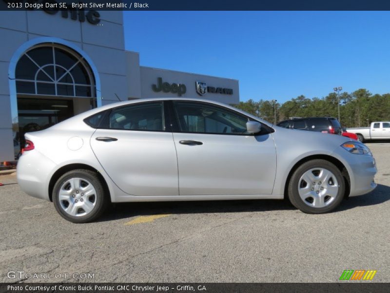 Bright Silver Metallic / Black 2013 Dodge Dart SE