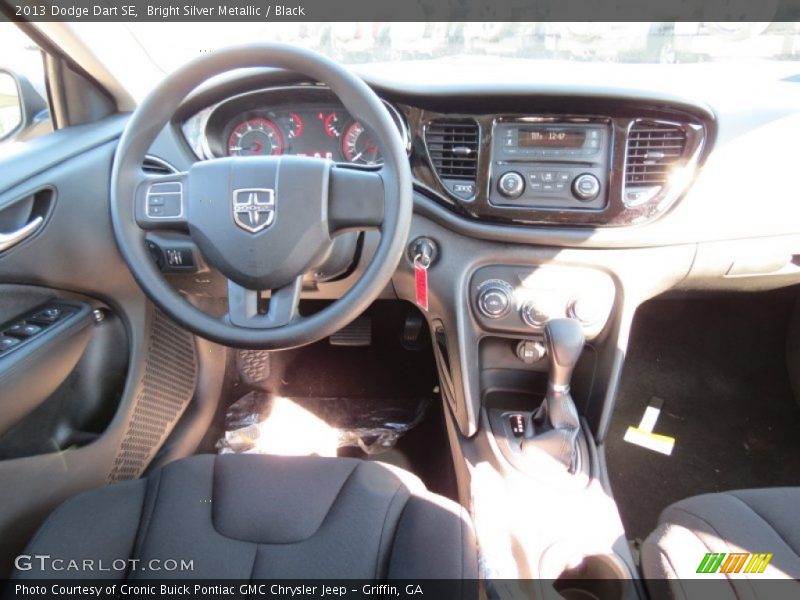 Bright Silver Metallic / Black 2013 Dodge Dart SE