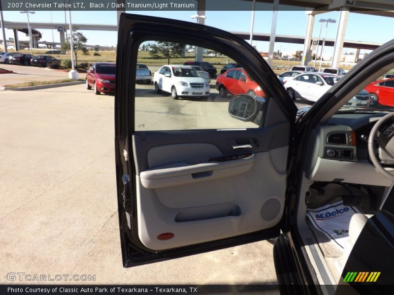 Black / Dark Titanium/Light Titanium 2007 Chevrolet Tahoe LTZ