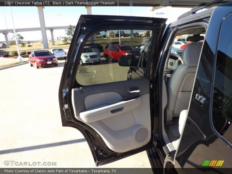 Black / Dark Titanium/Light Titanium 2007 Chevrolet Tahoe LTZ