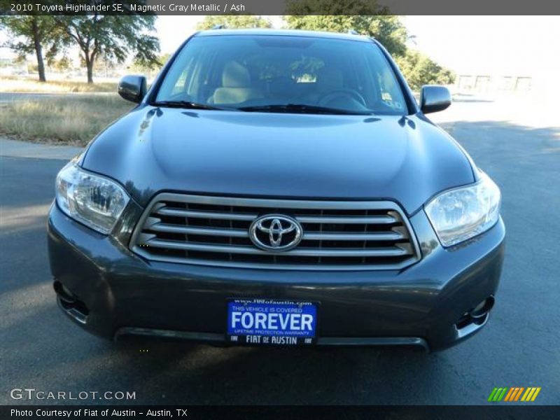 Magnetic Gray Metallic / Ash 2010 Toyota Highlander SE