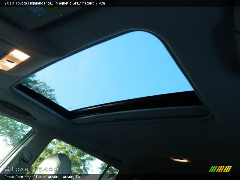 Magnetic Gray Metallic / Ash 2010 Toyota Highlander SE