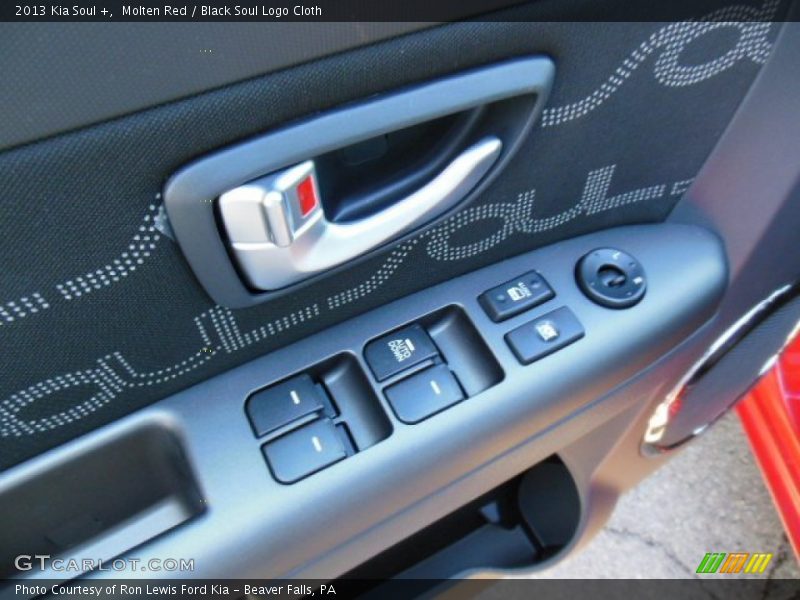 Molten Red / Black Soul Logo Cloth 2013 Kia Soul +