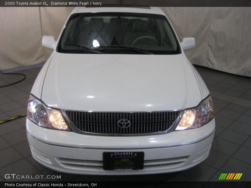 Diamond White Pearl / Ivory 2000 Toyota Avalon XL