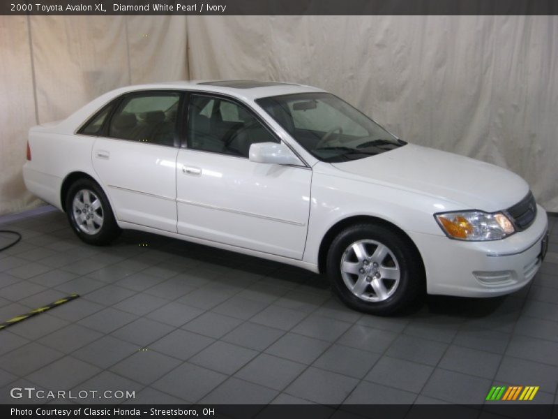 Diamond White Pearl / Ivory 2000 Toyota Avalon XL
