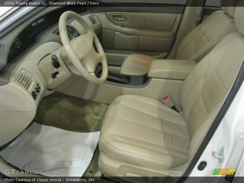 Diamond White Pearl / Ivory 2000 Toyota Avalon XL