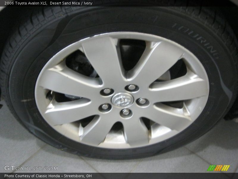 Desert Sand Mica / Ivory 2006 Toyota Avalon XLS