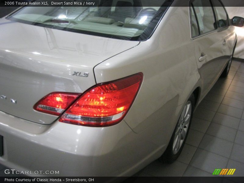 Desert Sand Mica / Ivory 2006 Toyota Avalon XLS