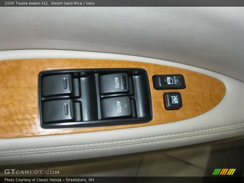Desert Sand Mica / Ivory 2006 Toyota Avalon XLS
