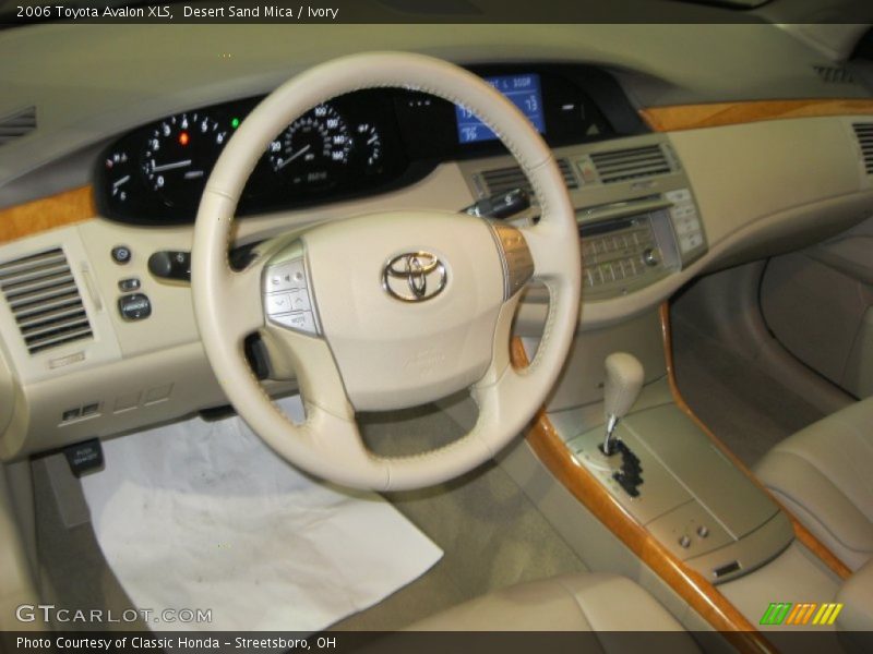 Desert Sand Mica / Ivory 2006 Toyota Avalon XLS