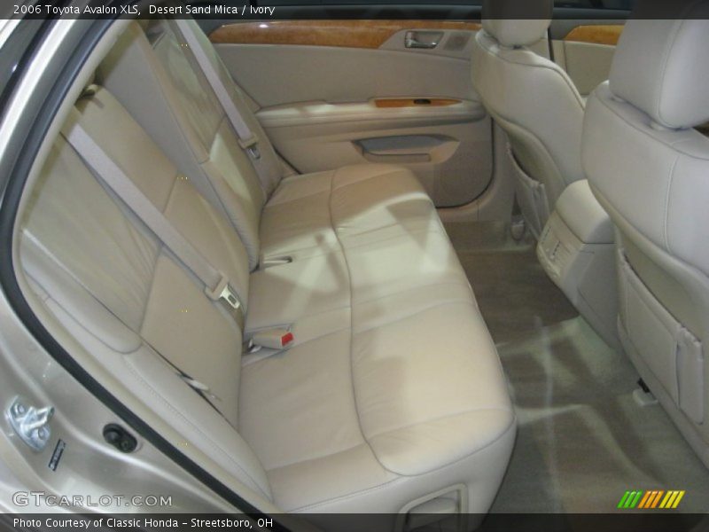 Desert Sand Mica / Ivory 2006 Toyota Avalon XLS
