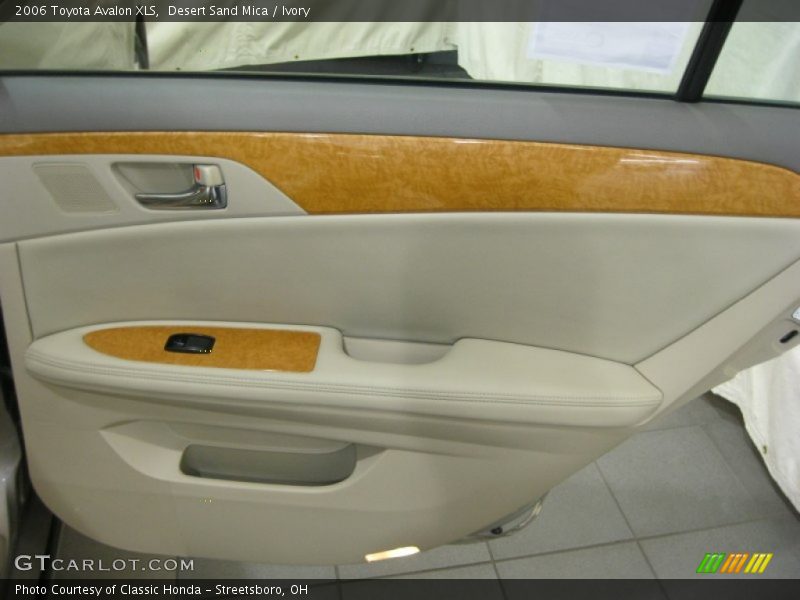 Desert Sand Mica / Ivory 2006 Toyota Avalon XLS