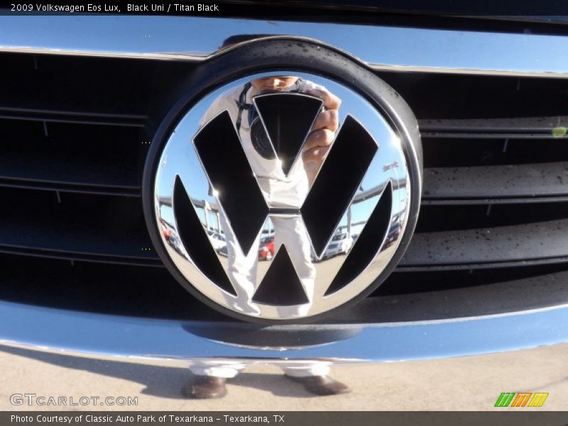 Black Uni / Titan Black 2009 Volkswagen Eos Lux