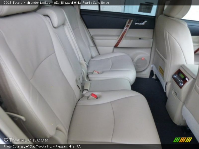 Blizzard White Pearl / Sand Beige 2013 Toyota Highlander Limited 4WD